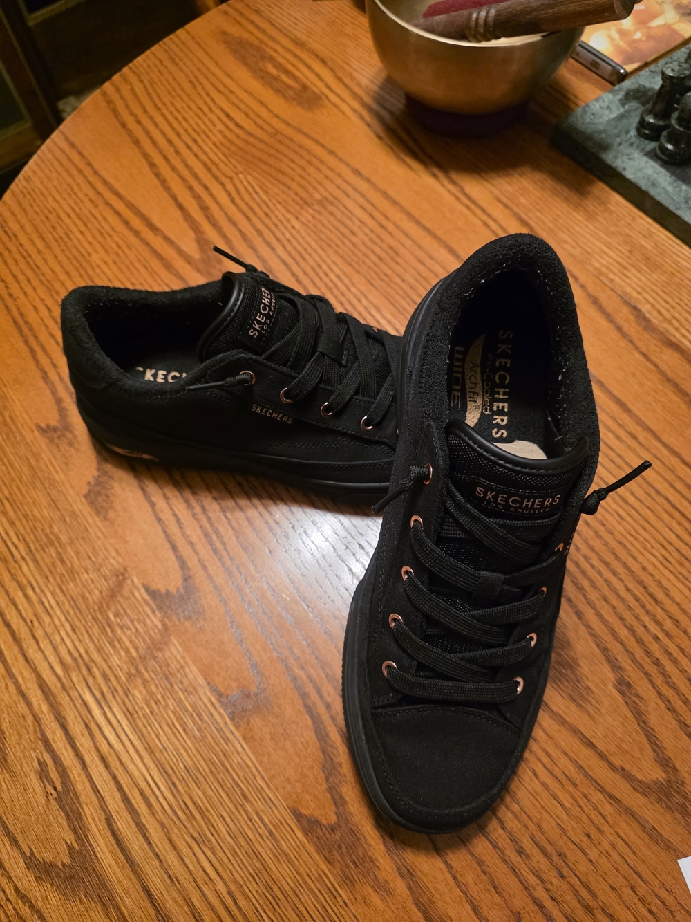 Skechers Women's Arch Fit Arcade Meet Ya There Sneakers 9.5 Wide Fit